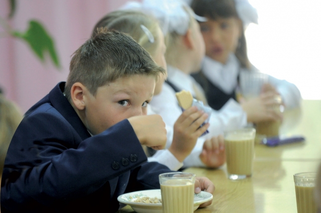 Ребёнок не должен голодать больше четырёх часов подряд.